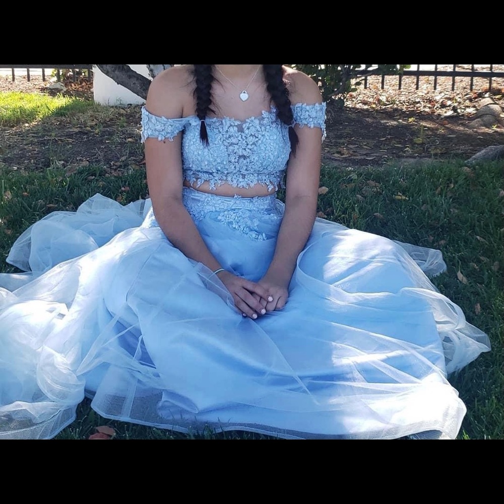 Great dress for Quineceñera, Sweet 16, or Prom